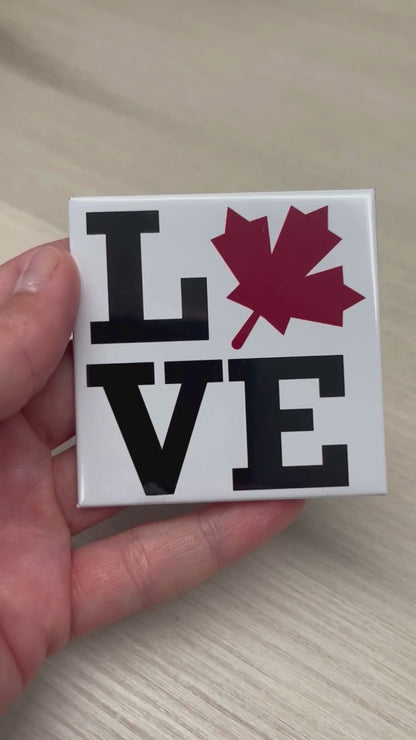 Love Canada Classic Magnet